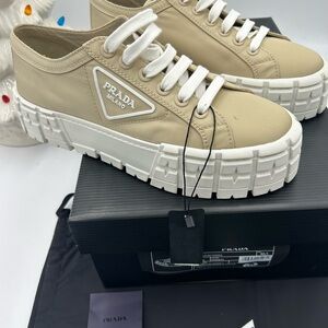 Women's Prada re-nylon double wheel gabardine sneakers size 40.5 made in Italy